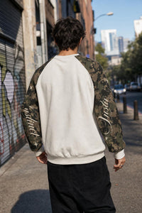 Sudadera Instinct Camo Exposados: modelo de espalda
